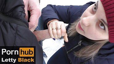 Публичный минет в зимнем парке - Letty Black